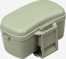 BAIT COOLER 204 Specjalistyczny, szczelny pojemnik z coolerem przeznaczony do przechowywania przynęt naturalnych takich jak białe czy czerwone robaki. Możliwość zamocowania na pasku lub na szyi. Ścianki pojemnika są wypełnione materiałem izolacyjnym. Bardzo użyteczny podczas wędkowania w nocy będzie także uchwyt do mocowania świetlika.