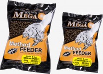 PELLET MegaBAITS METHOD FEEDER  Pellet zanętowy Method Feeder produkowany jest wyłącznie z naturalnych składników nieszkodzących środowisku wodnemu. Charakteryzuje się nieprawdopodobną koncentracją smaku i zapachu, bardzo wysoką zawartością protein i wartością energetyczną. Przeznaczony jest do gruntowych oraz spławikowych technik połowów. Podczas pracy w łowisku stopniowo rozpuszcza się, tworząc chmurę zapachową wabiącą ryby.  Dostępny jest w szerokiej gamie rozmiarów i aromatów, a także w różnych wariantach zawartości protein. Pellet przed zastosowaniem należy nasączyć wodą na około 1–5 minut, w zależności od średnicy. Namoczony, miękki i klejący nadaje się do bezpośredniego podania w koszyczku zanętowym lub do wymieszania z zanętą.