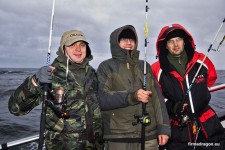 Bohaterowie reportażu: Łukasz, Piotr, Arkadiusz. Ja, jako fotograf, musiałem stanąć po drugiej stronie obiektywu.