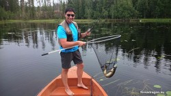 Zatoka „pachnaca szczupakiem”. Trafiliśmy tam około 6 zębatych na głowę… w niecałą godzinę. Travel Jerk w połączeniu z Slider’kami świetnie spisywał się w takich miejscach.